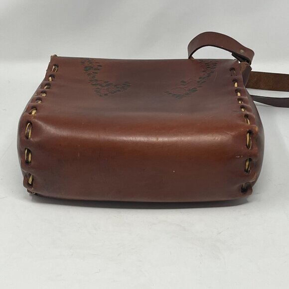 Vintage handmade leather shoulder bag stitching floral 1970s tooling - Picture 8 of 16